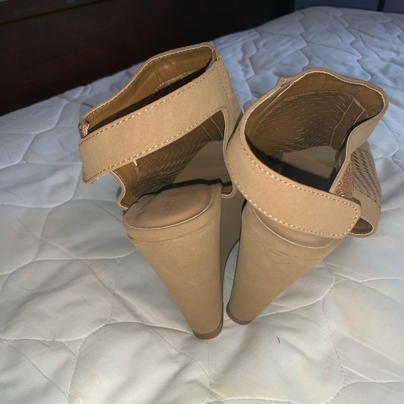 Wedges 10 - Picture 4 of 5